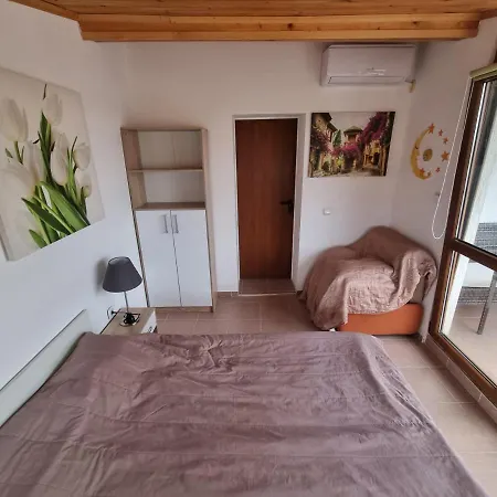 Apartments Primorsko 프리모르스코