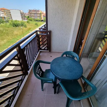Apartments Primorsko Hotel apartamentowy