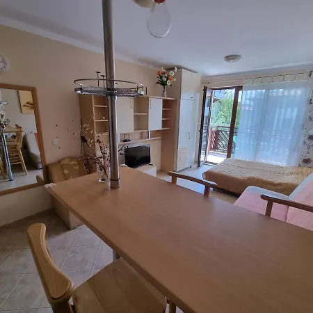 Apartments Primorsko 3*