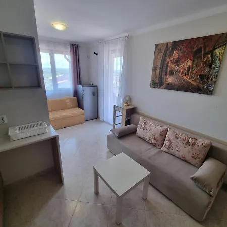Apartments Primorsko Апартхотел 3*