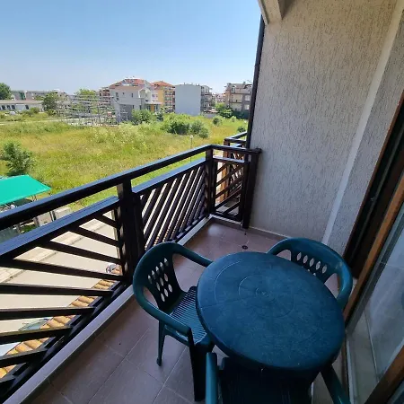 Apartments Primorsko Приморско