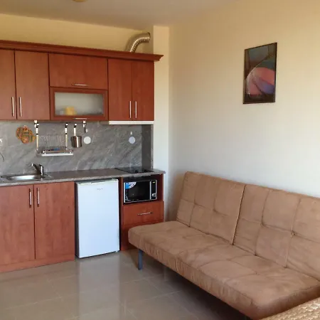 Apartments Primorsko Апартхотел 3*
