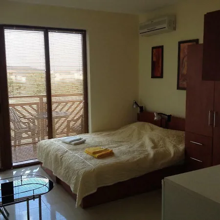 Apartments Primorsko Апартхотел